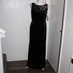 Adrianna Papell Black Dress with Floral Embroidery